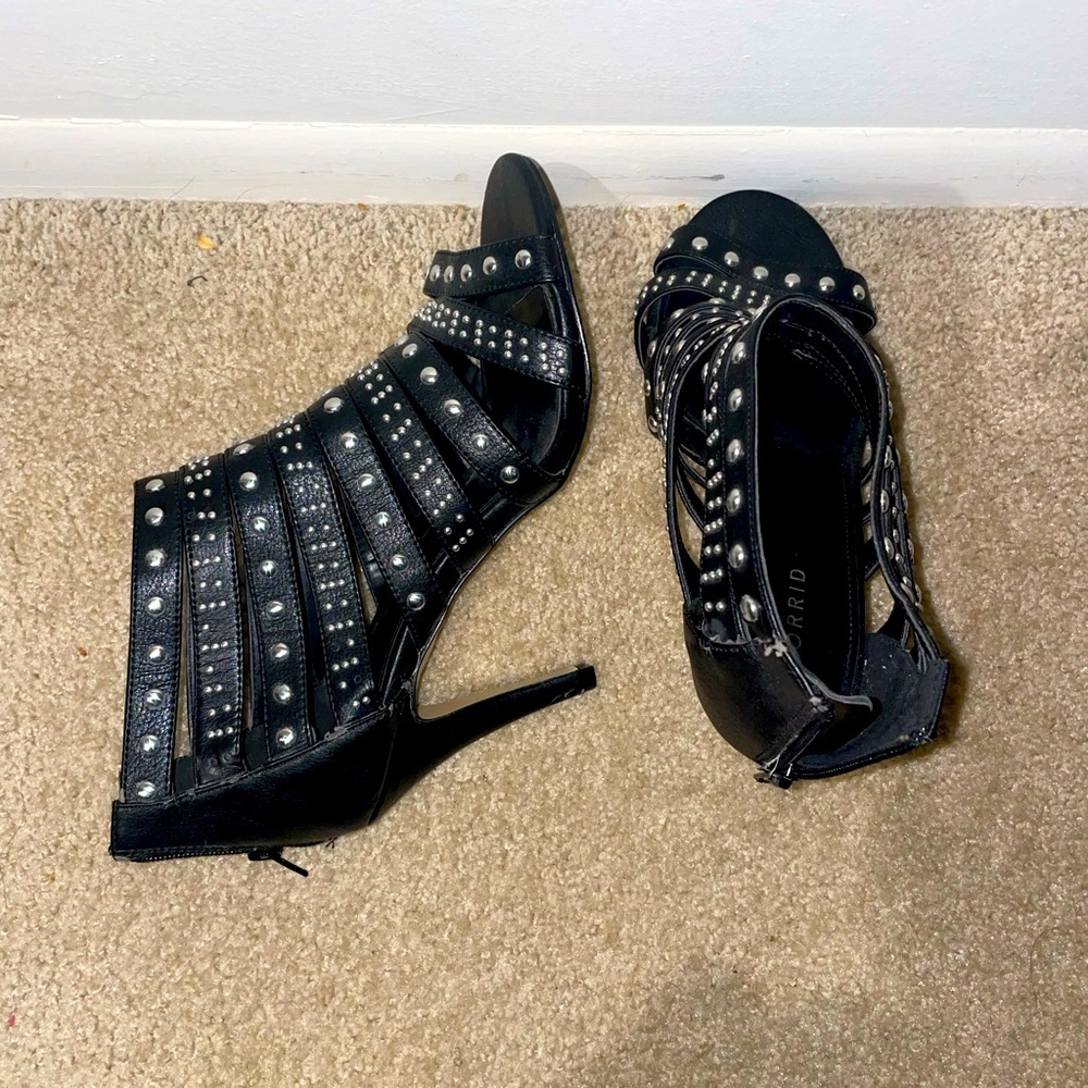 Size 11W high heels